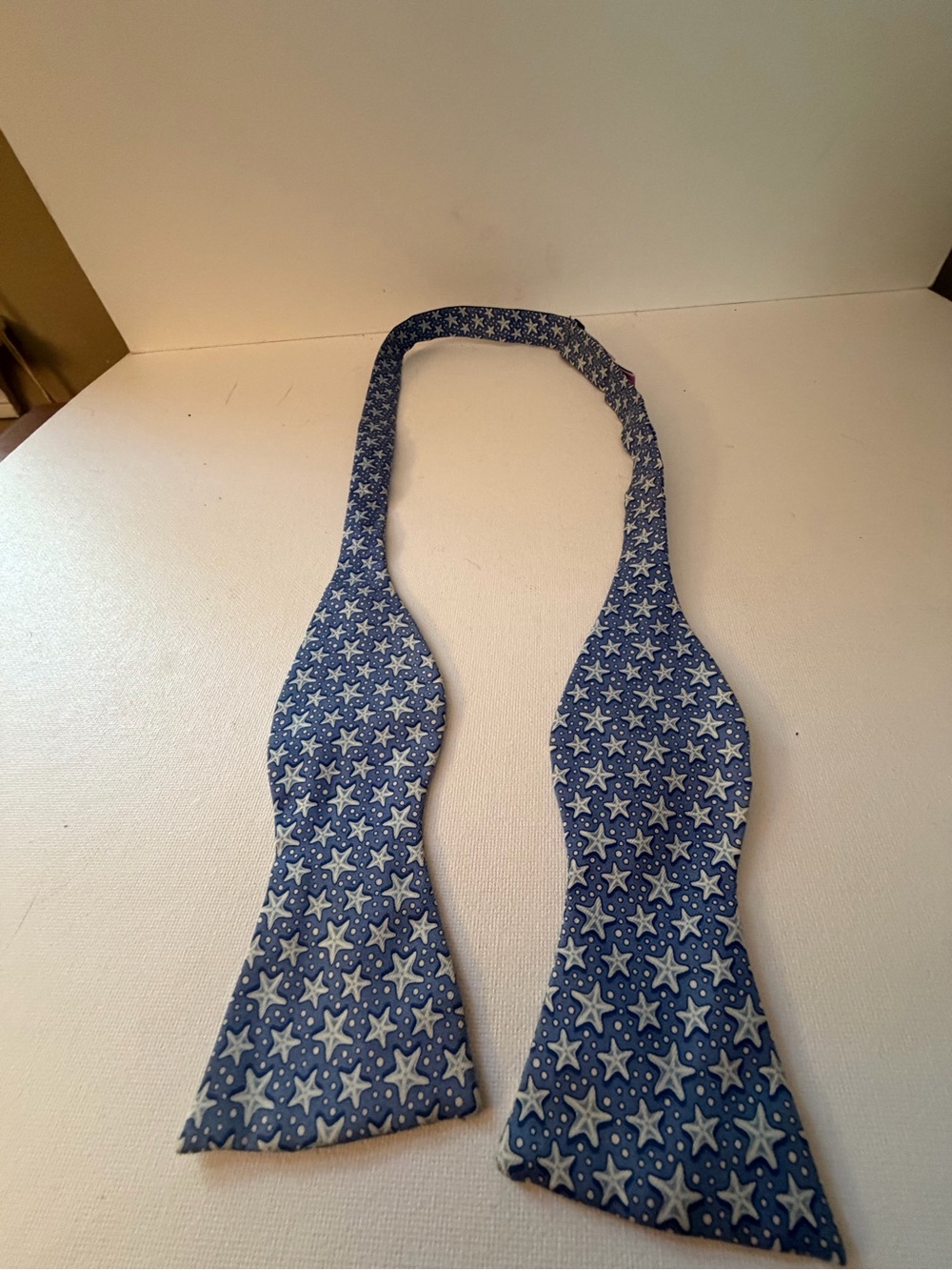 Vineyard Vines Blue Star Pattern Self-Tie Bow Tie